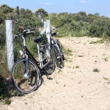 fietsen-strand-duinen